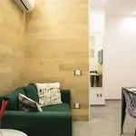 Largo Leopardi Modern Apartment